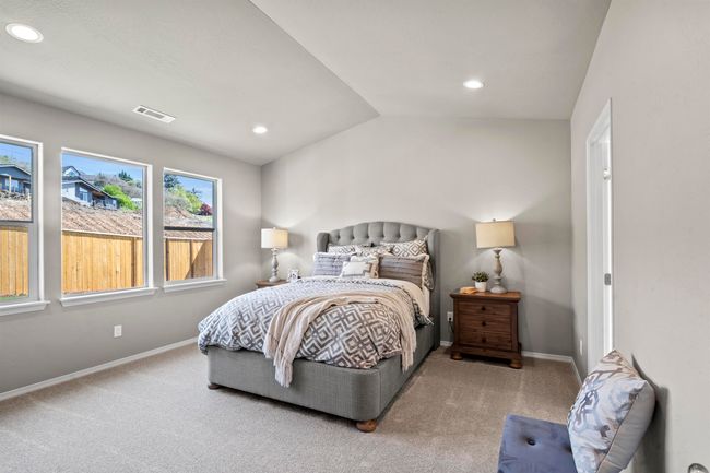 18126 E Barclay Ct, House other with 4 bedrooms, 2 bathrooms and null parking in Greenacres WA | Image 10