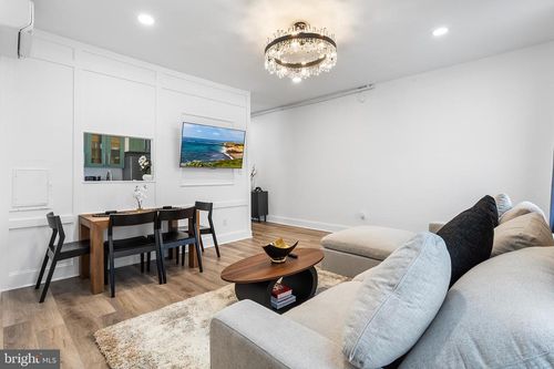 apt-2f-569 N 20th St, Philadelphia, PA, 19130-2703 | Card Image