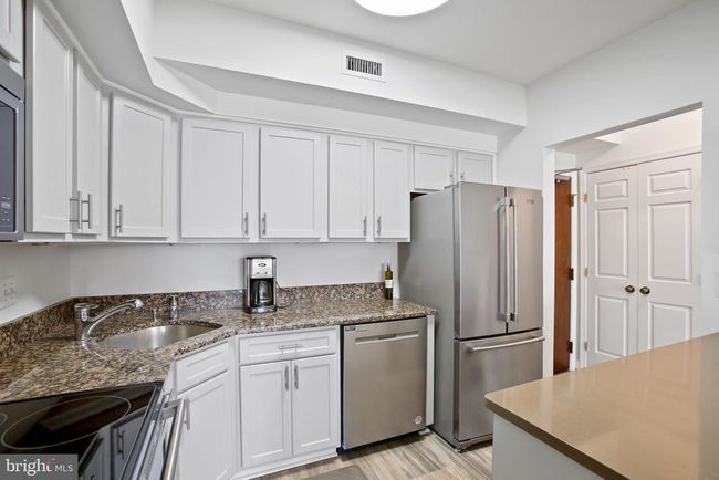 APT-403 - 800 S Saint Asaph St, Condo with 1 bedrooms, 1 bathrooms and null parking in ALEXANDRIA VA | Image 11