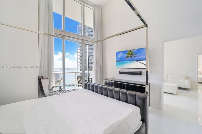 APT-2807 - 475 Brickell Ave, Condo with 2 bedrooms, 2 bathrooms and null parking in Miami FL | Image 10