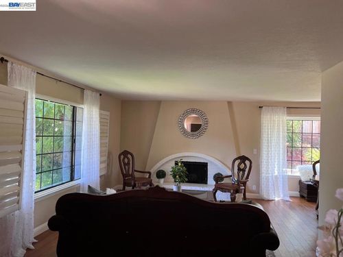 212 Mountaire Cir, Clayton, CA, 94517-1523 | Card Image