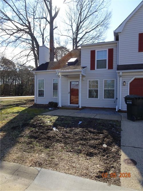 101 Seekright Dr, Yorktown, VA, 23693-4571 | Card Image