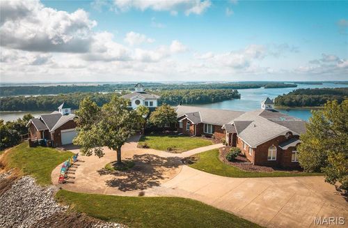 1 Tara Point Dr, Grafton, IL, 62037 | Card Image