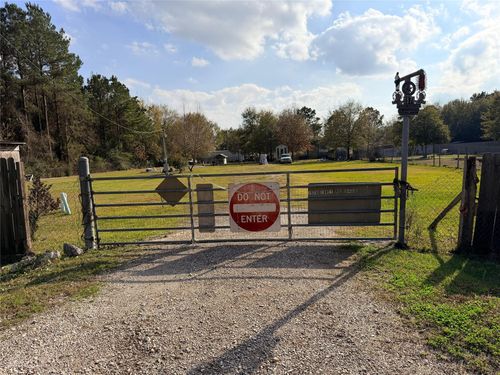 1578 County Road 3406, Cleveland, TX, 77327-2220 | Card Image