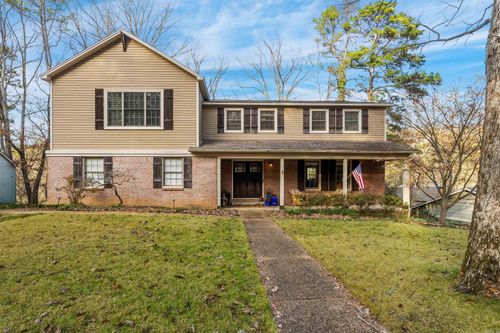 8 Bugle Ct, Little Rock, AR, 72227-2409 | Card Image