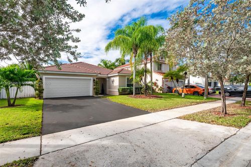 19190 Nw 24th Pl, Pembroke Pines, FL, 33029-5366 | Card Image
