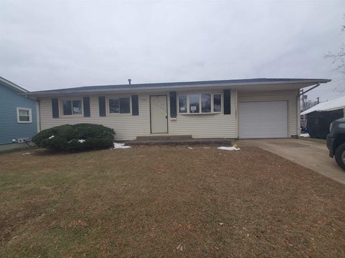 3305 3rd Street A, East Moline, IL, 61244-3105 | Card Image