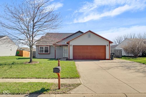 237 Creekway Ct, New Whiteland, IN, 46184-9686 | Card Image