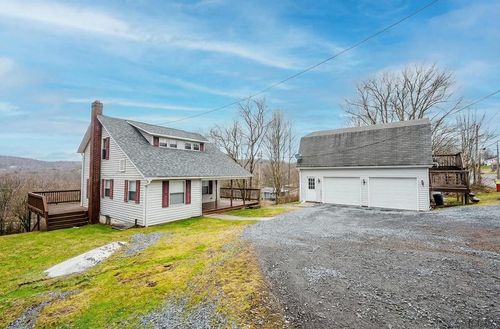 156 Bracken St, Johnstown, PA, 15909-4406 | Card Image