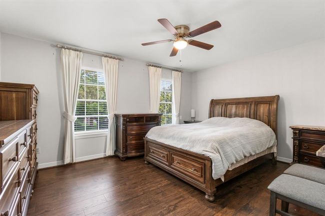 548 Cascade St, House other with 4 bedrooms, 4 bathrooms and 2 parking in Bellaire TX | Image 15