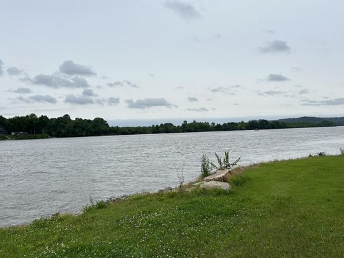 1159 River Front Dr, Clifton, TN, 38425-2911 | Card Image