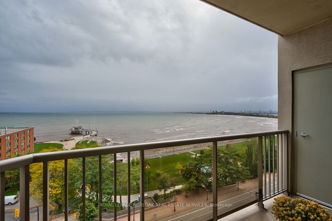 903 - 1477 Lakeshore Rd, Condo with 2 bedrooms, 2 bathrooms and 2 parking in Burlington ON | Image 17