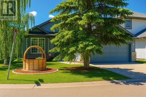 179 Sunlake Way Se, Calgary, AB, T2X3H4 | Card Image