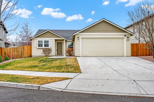 3526 Sw Pumice Stone Ave, Redmond, OR, 97756-7295 | Card Image