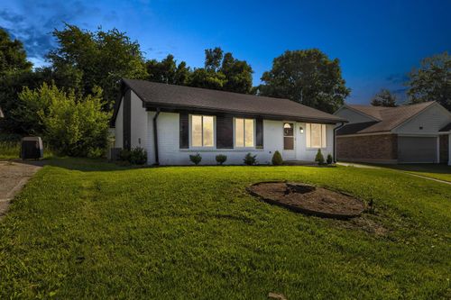 1656 Brentmoor Dr, Lexington, KY, 40515-5804 | Card Image