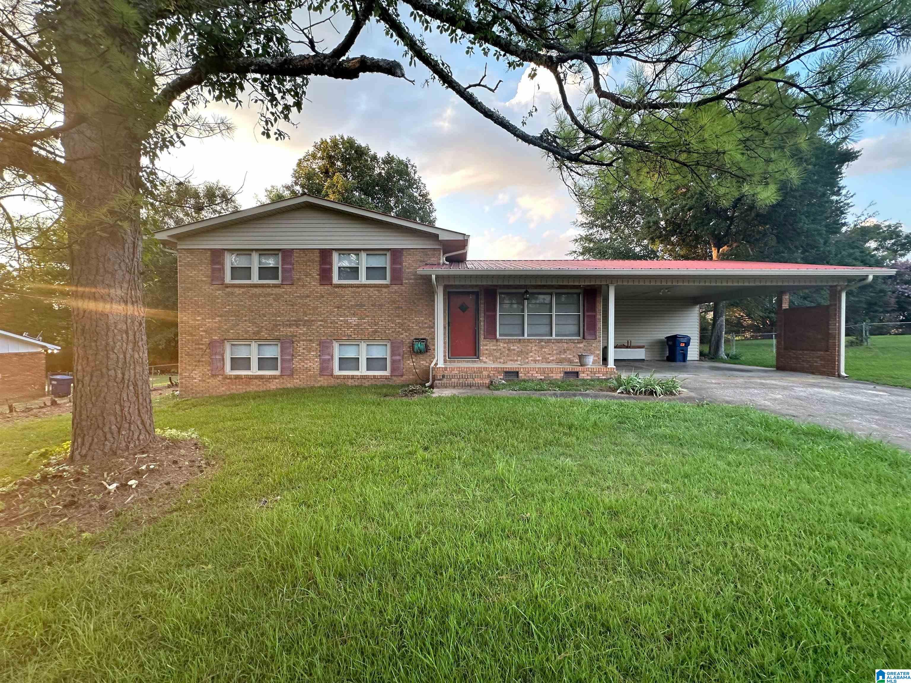 Lenwood Dr, Anniston, AL 36206
