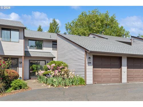 12116 Se 104th Ct, Happy Valley, OR, 97086-7930 | Card Image
