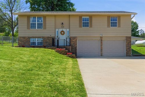 306 Old Schaeffer Ln, O Fallon, MO, 63366-1102 | Card Image