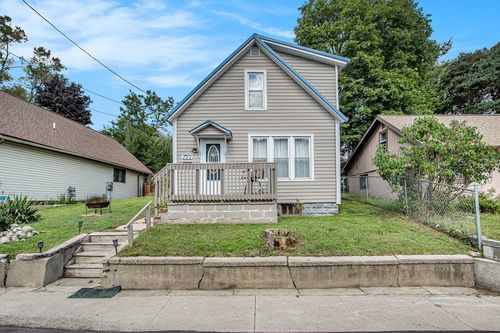 292 6th Ave, Manistee, MI, 49660-1349 | Card Image