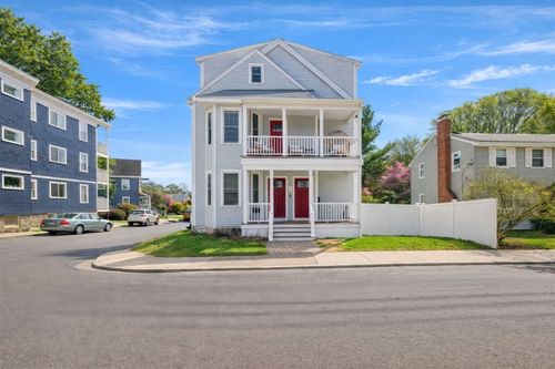 two-40 Catherine, Boston, MA, 02131 | Card Image