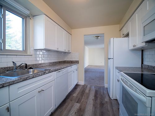 unit-b-79 River Bend Rd, Stratford, CT, 06614-8090 | Card Image