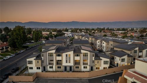 1106 Santo Antonio Dr, Colton, CA, 92324-4215 | Card Image