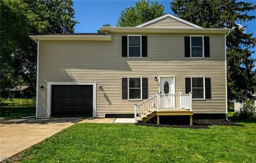 7613 Jefferson Road, Ashtabula, OH, 44004 | Card Image