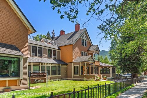 400 W Main St, Aspen, CO, 81611-1666 | Card Image