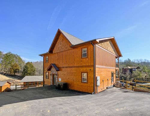 4521 Shangrila Way, Sevierville, TN, 37876 | Card Image