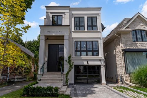 594 Broadway Ave, East York, ON, M4G2S5 | Card Image