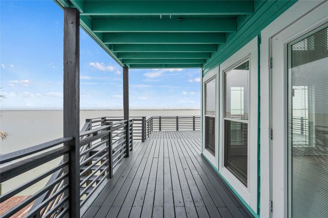 Covered patio with Trex decking throughout | Image 7