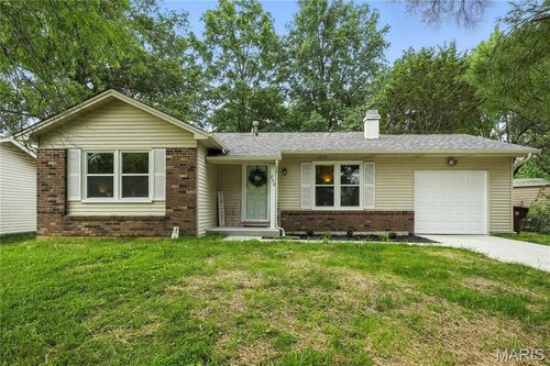 208 Mill Run Ln, Saint Peters, MO, 63376-7107 | Card Image