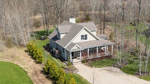 5553 Hidden Pond Ln, Sawyer, MI, 49125-9110 | Card Image