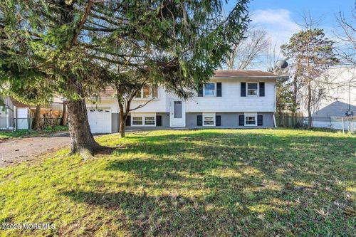 1575 Deer Hollow Dr, Toms River, NJ, 08753-5705 | Card Image