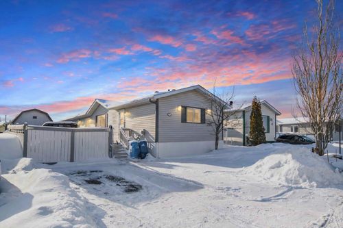 176 Mckinlay Cres, Fort Mcmurray, AB, T9K2M6 | Card Image