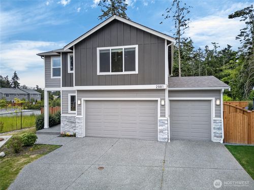2981 Sw Crestwood Dr, Oak Harbor, WA, 98277-8006 | Card Image