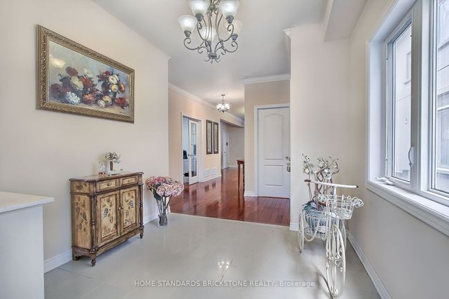 617 16th Ave, Home with 4 bedrooms, 5 bathrooms and 6 parking in Richmond Hill ON | Image 4