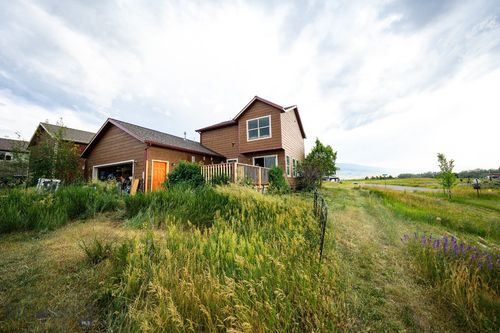 830 N 12th, Livingston, MT, 59047 | Card Image