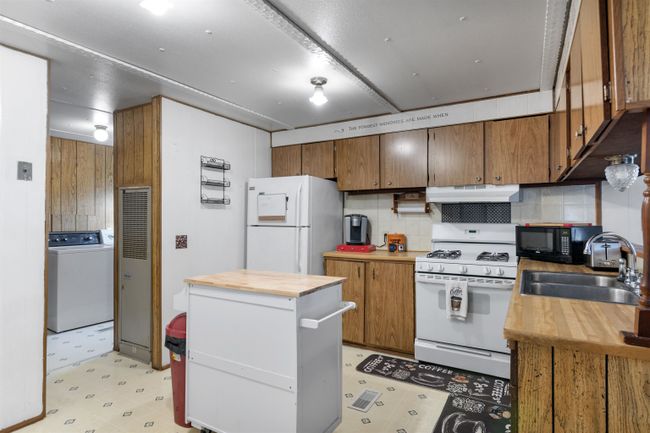 32 Sixth St, House other with 2 bedrooms, 1 bathrooms and null parking in Colchester VT | Image 9