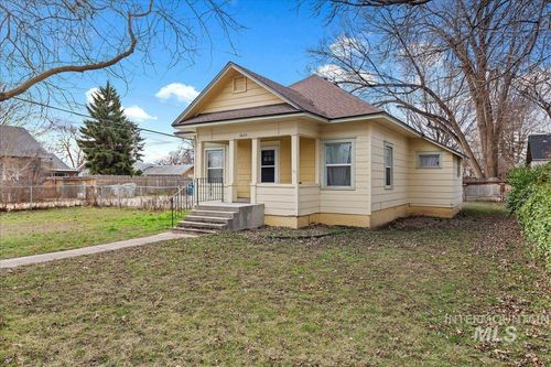 1805 3rd St S, Nampa, ID, 83651-4824 | Card Image