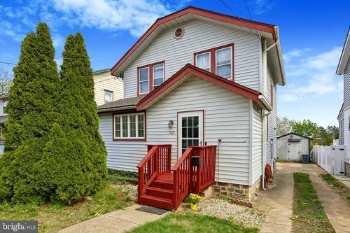 7611 Central Ave, PHILADELPHIA, PA, 19111-2401 | Card Image