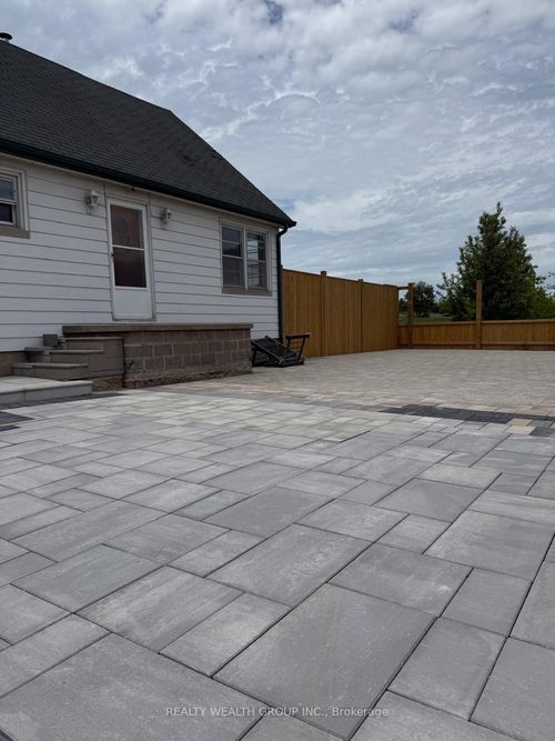 12190 Warden Ave, Stouffville, ON, L4A2K1 | Card Image