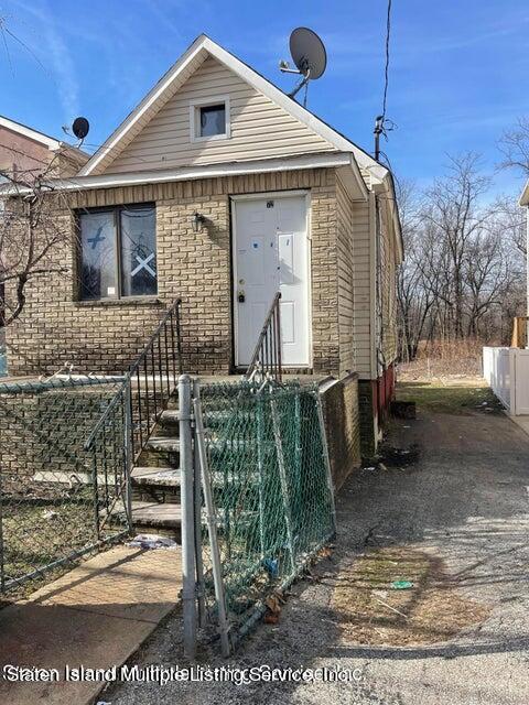 Holland Ave, Staten Island, NY 10303