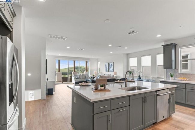 1194 Mateo Miller Cir, House other with 4 bedrooms, 4 bathrooms and 4 parking in San Ramon CA | Image 8