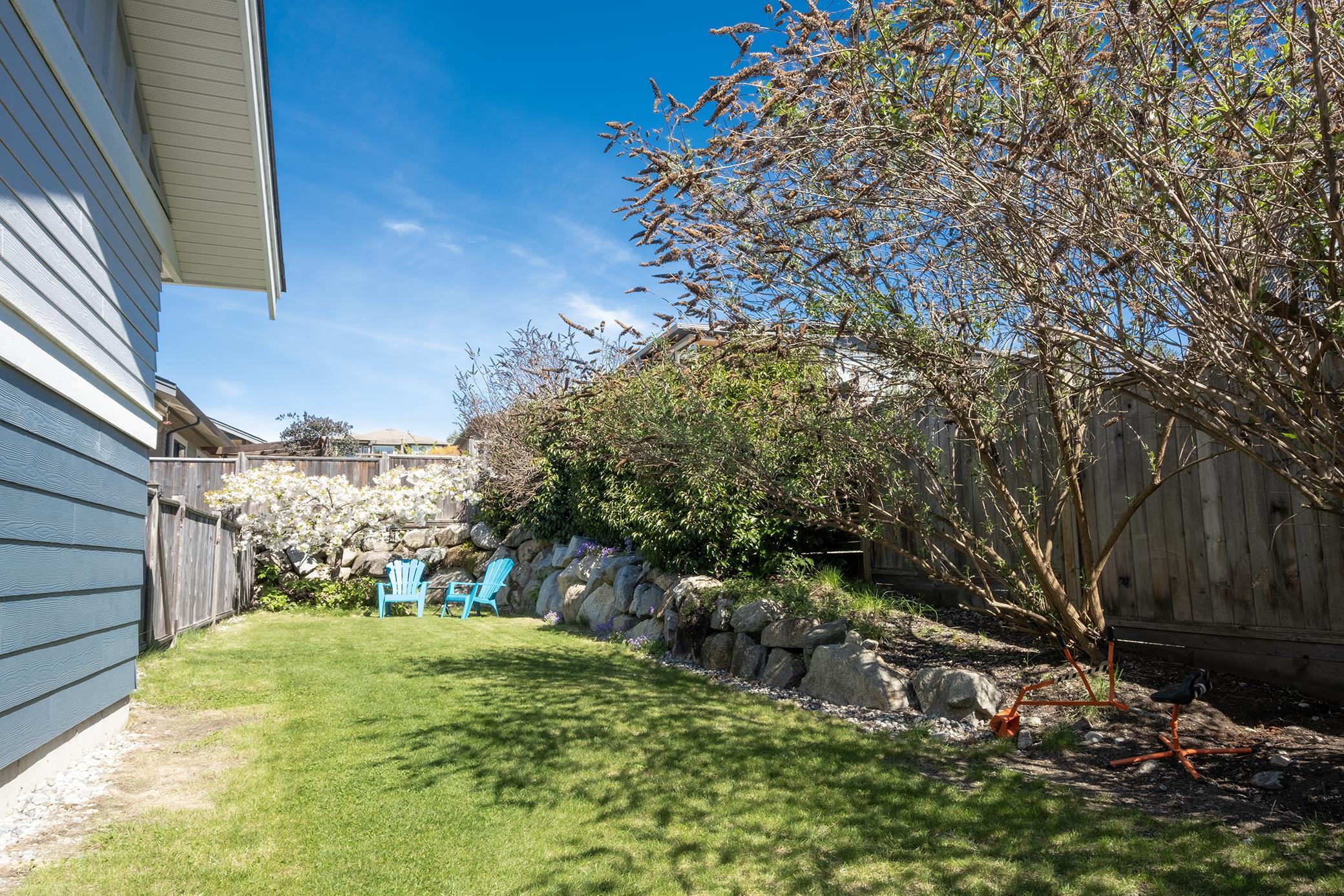 5438 Mccourt Road, House other with 3 bedrooms, 2 bathrooms and 5 parking in Sechelt BC | Image 34