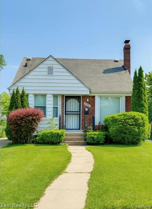 15684 Manning St, Detroit, MI, 48205-2025 | Card Image