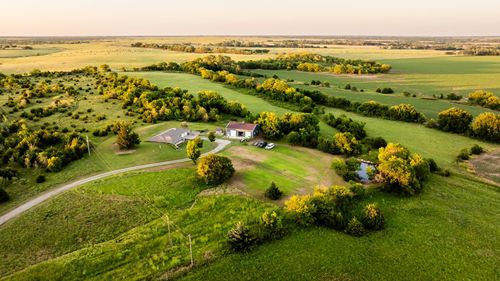 9390 26th Rd, Rock, KS, 67131-9076 | Card Image