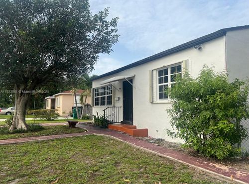 8921 Nw 17th Ave, Miami, FL, 33147-3659 | Card Image
