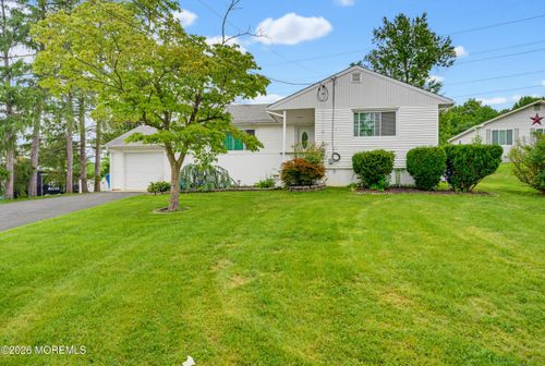 125 Higgins Rd, Matawan, NJ, 07747-7061 | Card Image