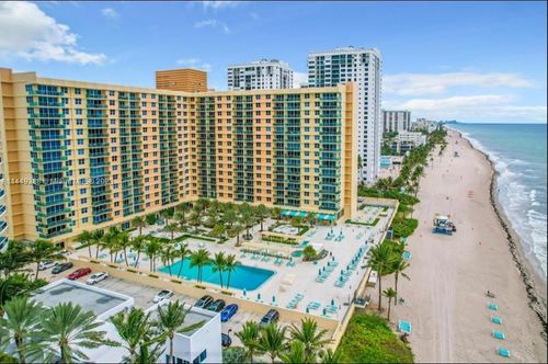 433-2501 S Ocean Dr, Hollywood, FL, 33019 | Card Image